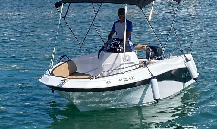 Boat rental without license in Benalmádena