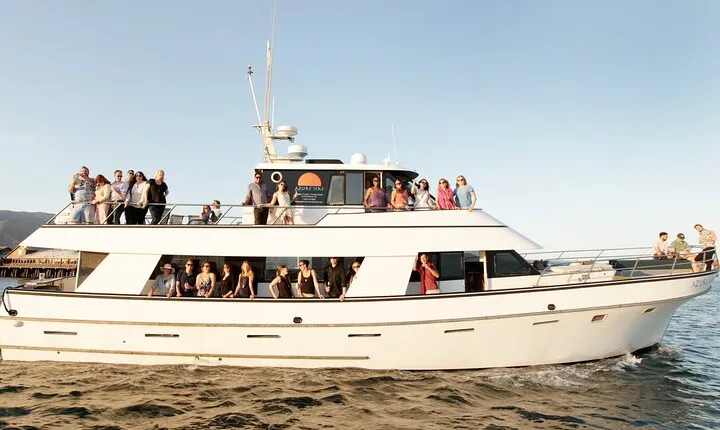 Whale and Wildlife Yacht Cruise in Santa Barbara