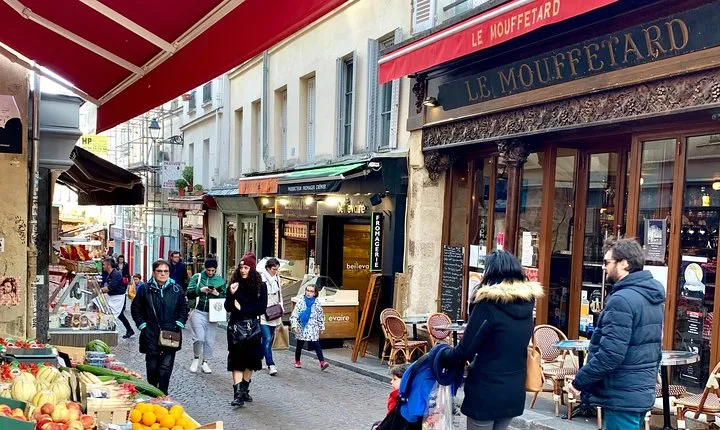 Walk & Wine Tour in the Latin Quarter