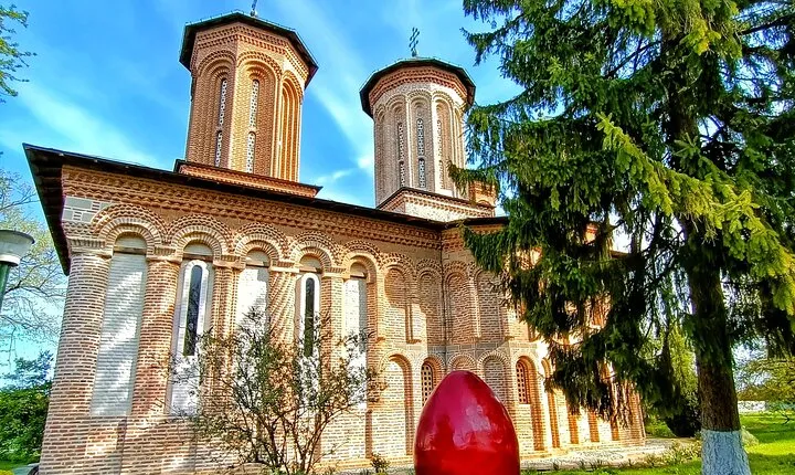 Sacred Monasteries Private Tour: Snagov, Țigănești & Căldărușani
