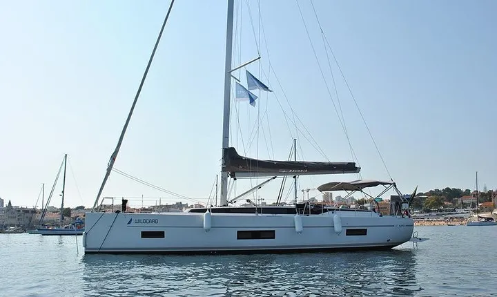 Cascais Private Sailing Cruise with a drink - Half day/full day