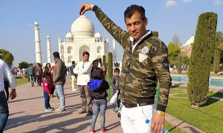 Agra Day Tour with Lunch in 5 Star Hotel