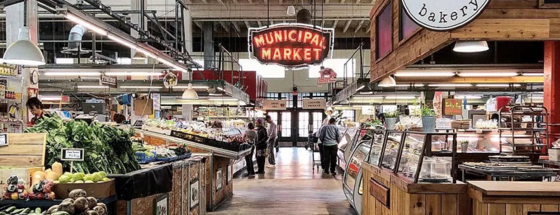 Historic market guided food tour with biscuit class