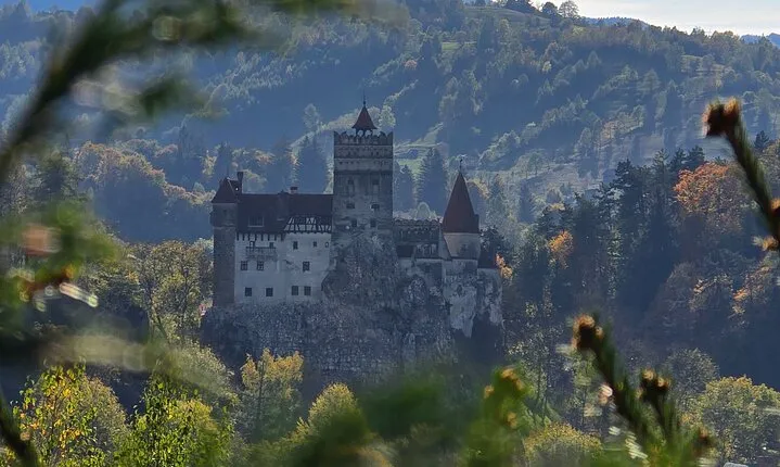 Dracula's Castle - Private Tour with Peleș Castle and Brașov city