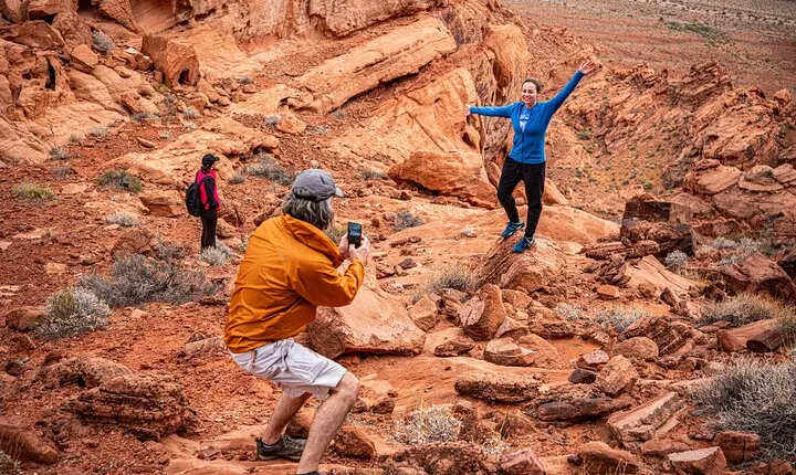 Red Rock Canyon Hiking Adventure fom Las Vegas