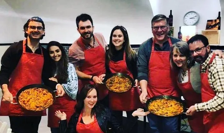 Barcelona : Paella Cooking Experience + Boqueria Market Exclusive Tour