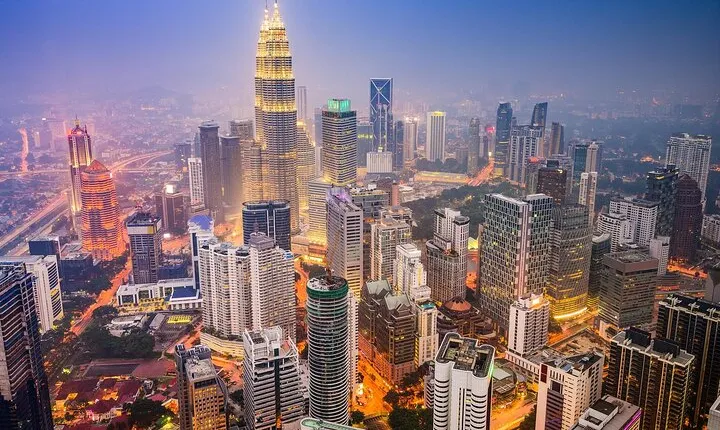 Malaysia Amazing Cultural Street Food and City Tour