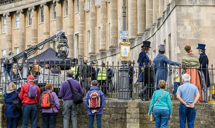 Bridgerton Walking Tour of Filming Locations & Storylines - Bath