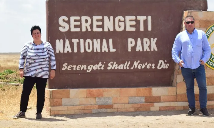 4 Days Serengeti and Ngorongoro Joining Group Mid-range Safari