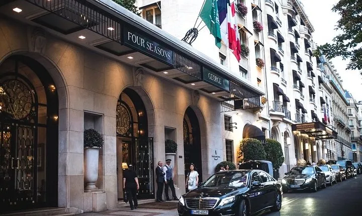 French Kiss Movie Locations in Paris with Private Guide