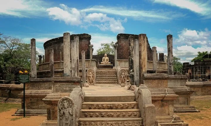 Private Polonnaruwa Ancient City Day Tour from Sigiriya