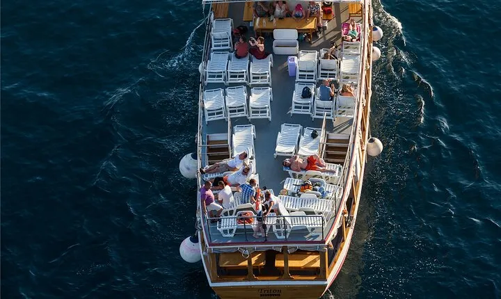 Dubrovnik:3 Islands Boat Tour with Lunch&drinks(FR,ES,EN)