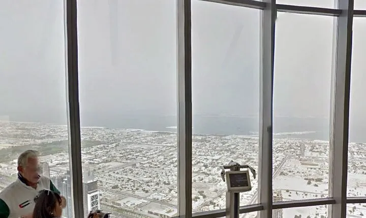 Burj Khalifa Ticket at The Top Floors 124-125 and Lunch or Dinner