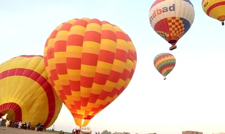 4-Days Aswan to Luxor Nile Cruise and Hot Air Balloon from Cairo with Flight