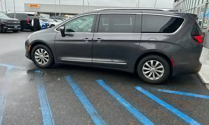 Edmonton Airport (YEG) to Jasper - Round-Trip Private Transfer
