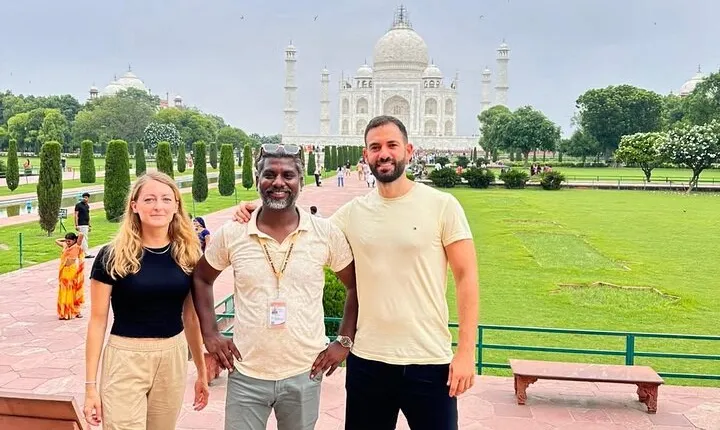 From Delhi: Taj Mahal Sunrise & Agra Fort Tour: All Inclusive