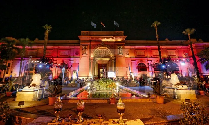 4 Hours Egyptian Museum Night Tour with Lunch