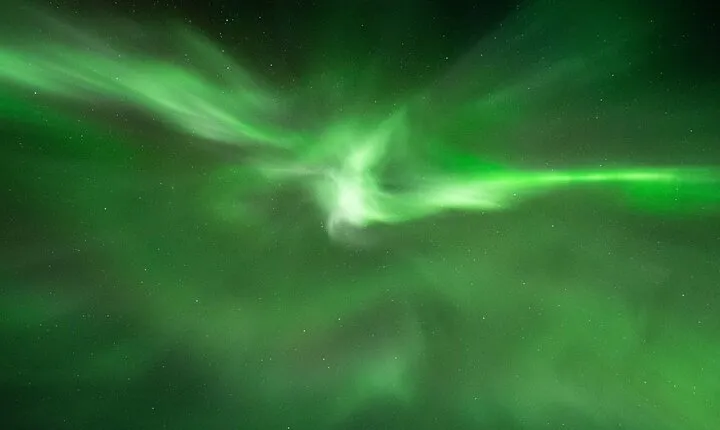 Private Northern Lights Tour - Champagne & Chocolates Aurora Hunt