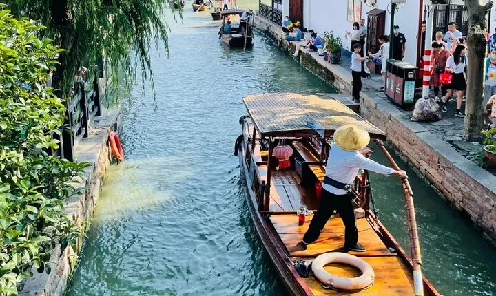 Private Customized Shanghai City Tour with Zhijiaojiao Water Town