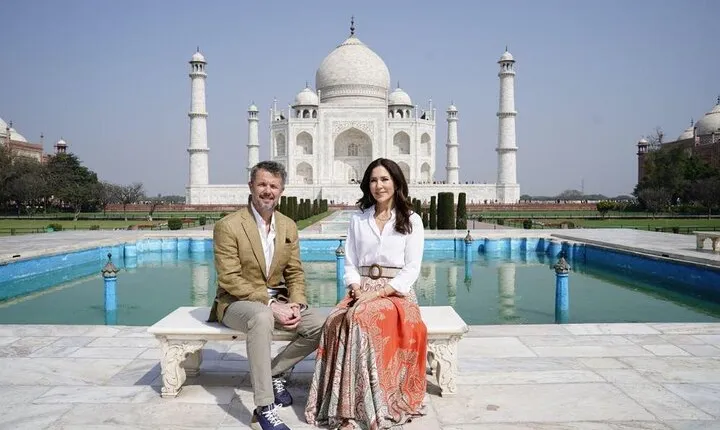 Taj Mahal and Agra Private Car Tour from Delhi with Lunch