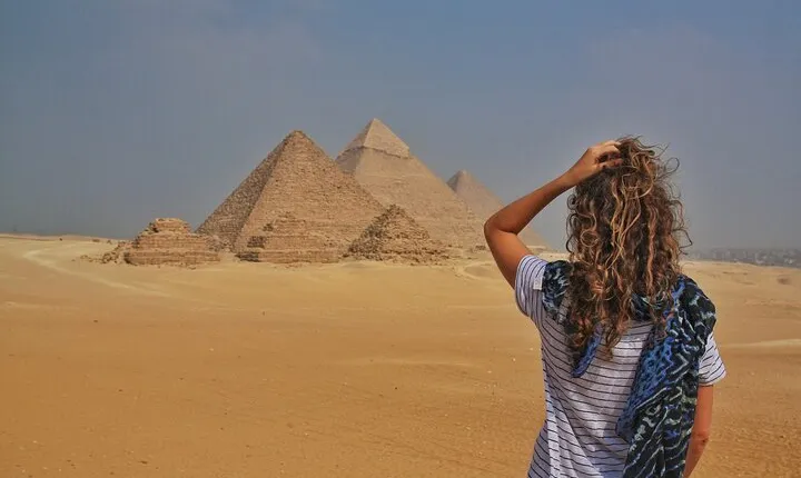 Half Day To Pyramids of Giza complex Sharing Group Tour
