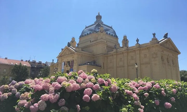 Private Transfer from Venice to Zagreb with 2h of Sightseeing