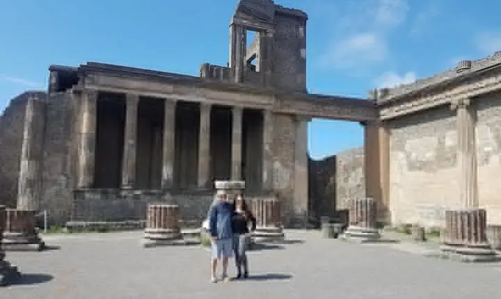 Skip-the-Line Pompeii Archaeological Site with Private Guide