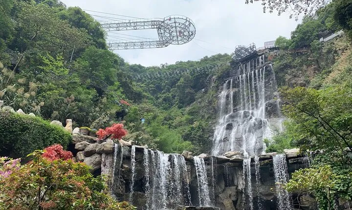 Private Tour to Gulong Canyon and Jinlong Cave from Guangzhou