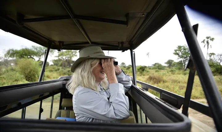 Epic 1 Day Trip to Ngorongoro Crater with Expert Safari Guide