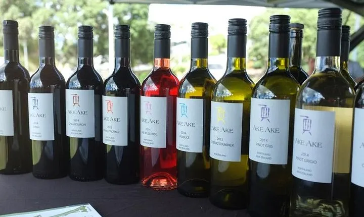 Private Tour: Bay of Islands Tour with Wine Tasting