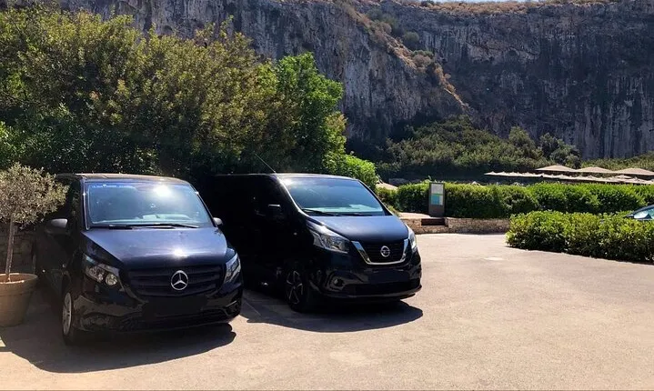 Private Transfer with Minivan from Athens 