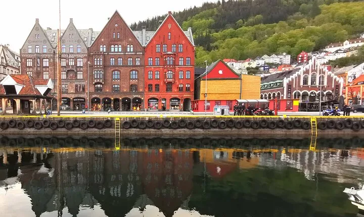 Private Guided Tour of Bergen with Transportation