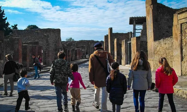 Private Tour: Pompeii Tour with Family Tour Option