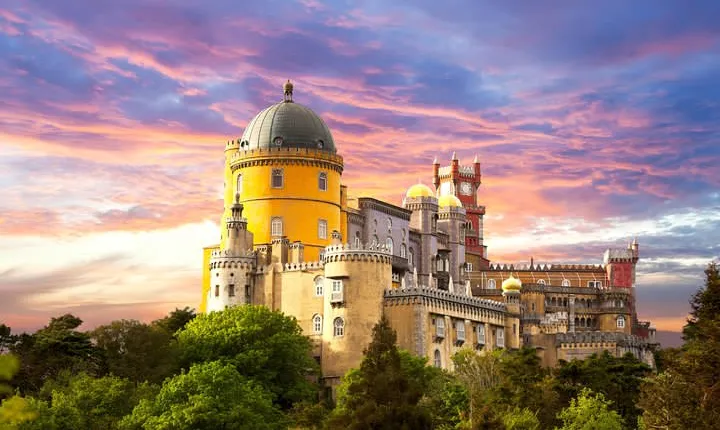 Sintra and Cascais Full-Day Private Tour