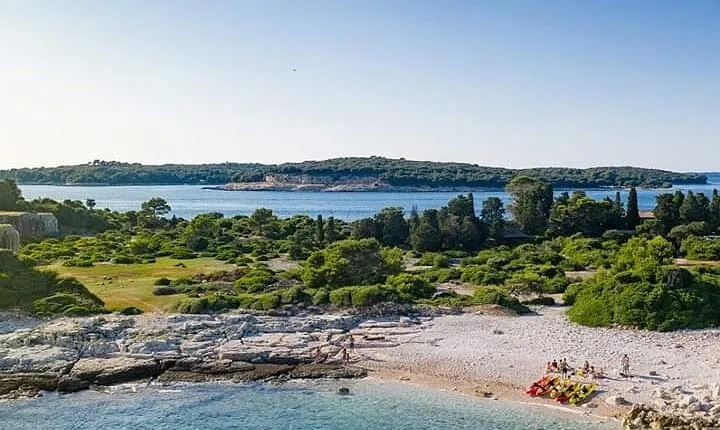 Kayaking to Island Saint Jerolim with snorkeling activitie