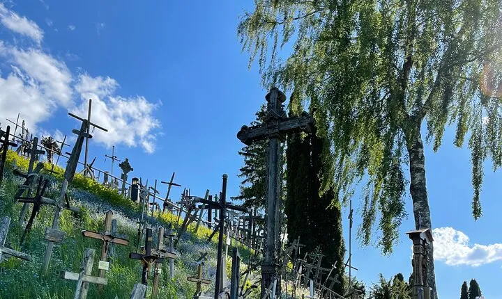 Group day trip from Riga to Hill of Crosses - 5 hour day tour!