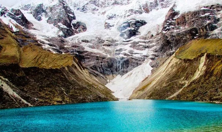 Full day: Trek to Humantay Lake 