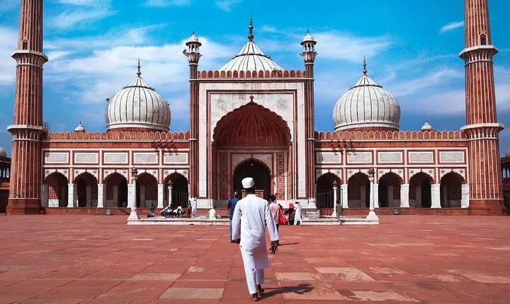 Private Customized Tour Of Old/New Delhi Spiritual Sites