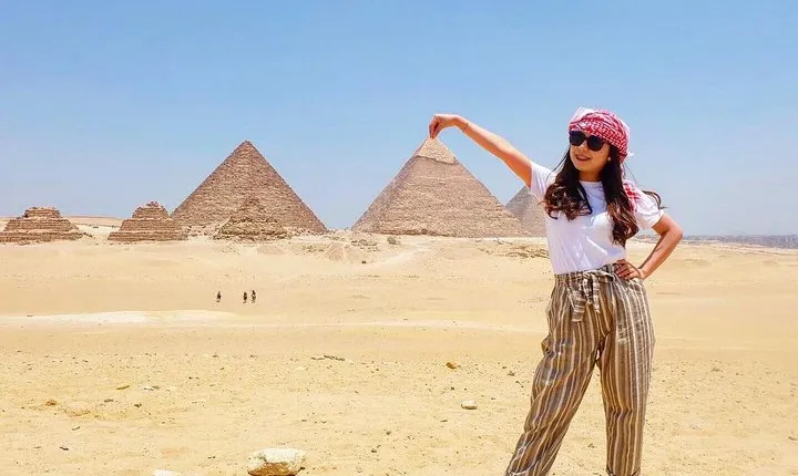 Private Full-Day Giza Pramids, Sphinx, Egyptian Museum& Bazaars From Cairo