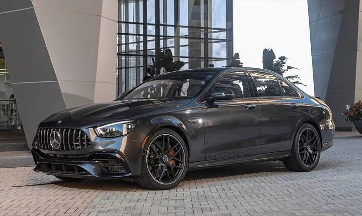 Arrival Transfer from Baku Airport GYD to Baku City by Sedan