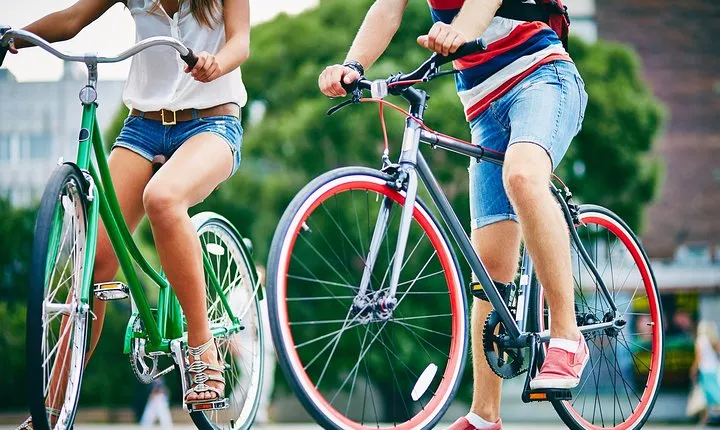 Seville by bike. Private Tour
