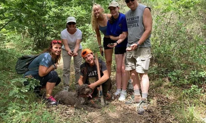 Truffle hunt in Chianti with cooking class and sunset dinner