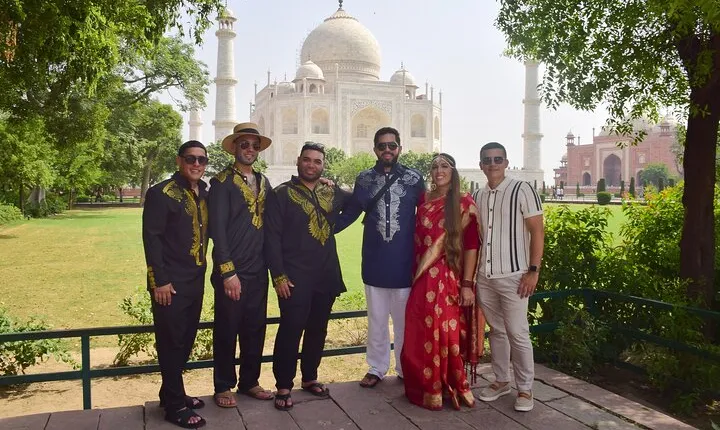 Taj Mahal Sunrise Tour from Delhi