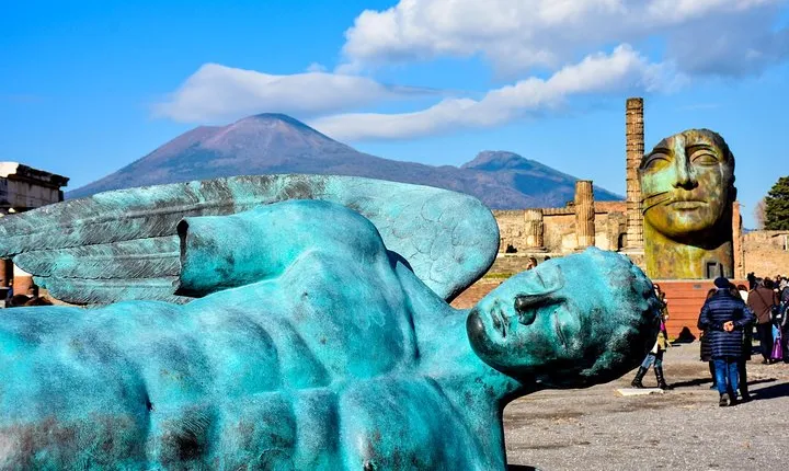 Pompeii and Vesuvius Day Trip from Naples with Lunch