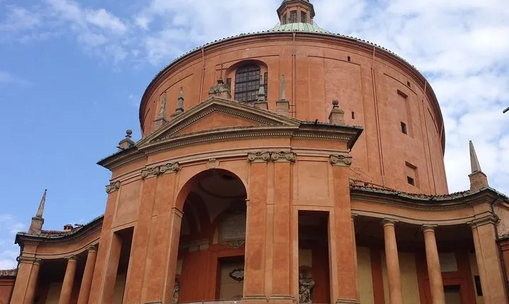 Bologna - Old Town Private Historic Walking Tour