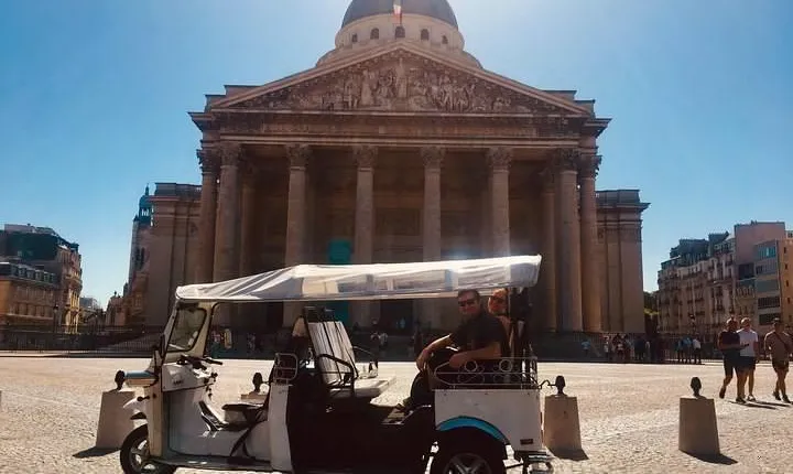 Latin Quarter Tour / duration 1h30 - from 1 to 6 passengers
