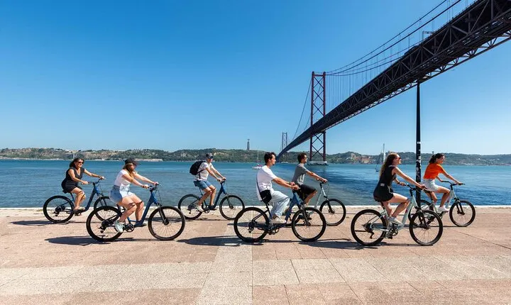 Lisbon Bike Tour: Downhill Downtown Lisbon to Belém