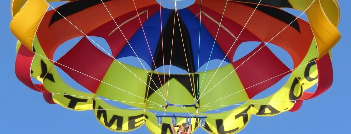 Parasailing experience in Malta