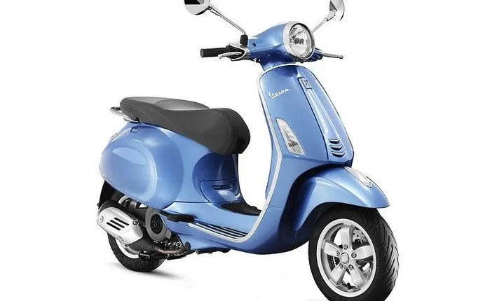Rome Vespa Primavera 125 cc Rental - 72 Hours Rental