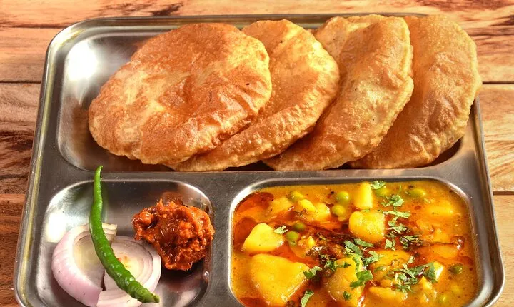 Prayagraj Food Crawl (2 Hours Guided Local Food Tasting Tour)